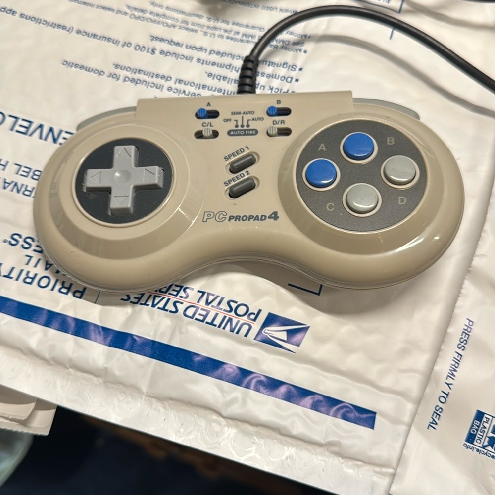 PC Propad 4 Beige Game Controller